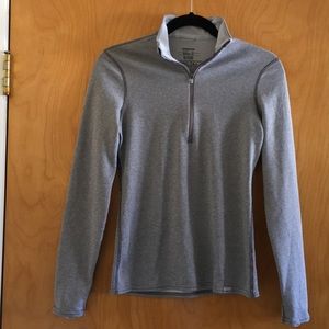 Patagonia quarter zip base layer XS grey gray top